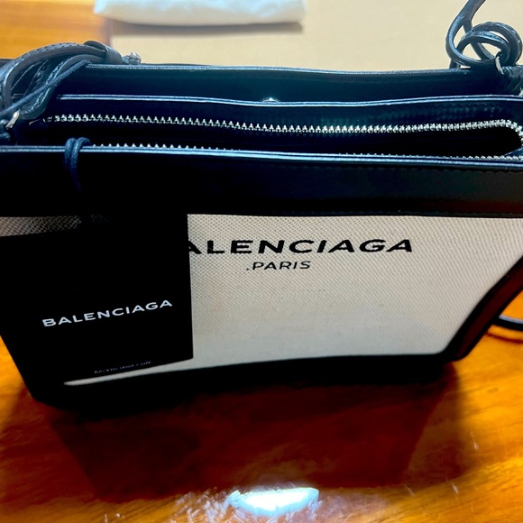BALENCIAGA CANVAS TOTE - Picture 5 of 5